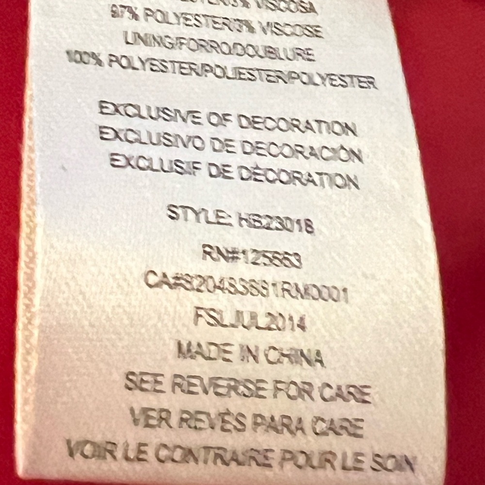 NEW with tags beautiful red winter coat. Size 2X - Picture 4 of 7